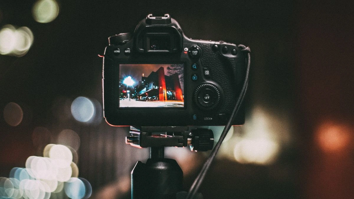 5 Perbedaan Tripod dan Monopod, Mana Pilihanmu?